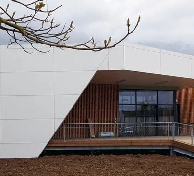 RESOPLAN - PISCINE CHALETTE SUR LOING - CREDIT PHOTO CHR ARCHITECTES